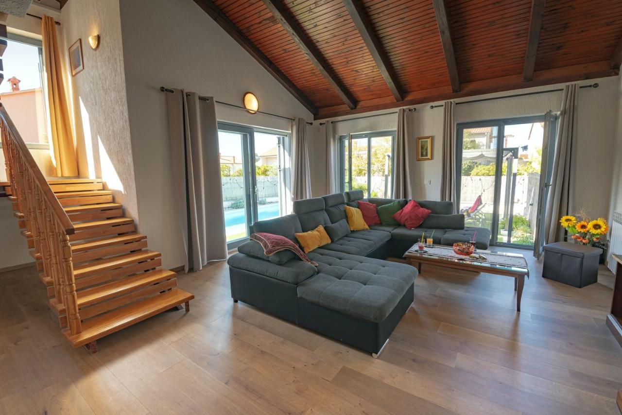 Kuntrada 45 Holiday Home - Heated & Kids Pool Fažana Extérieur photo